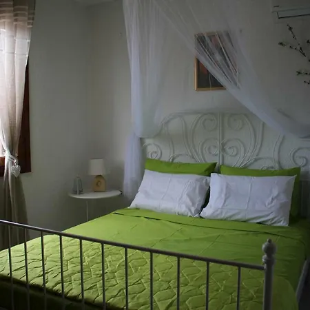 Stella Apartmán Pefkali